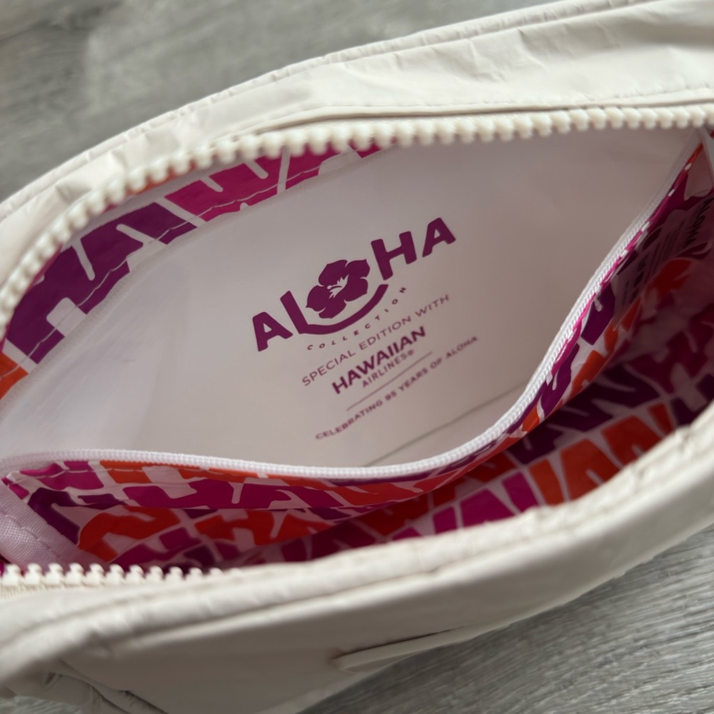 🌺ALOHA Collection x Hawaiian Air Le Tour Crossbody Bag